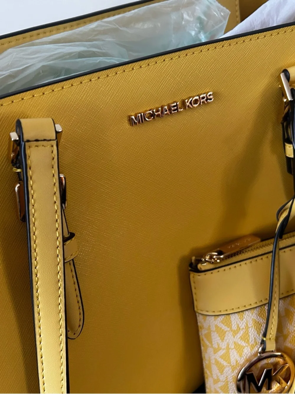 FOR UR SPRING/ SUMMER BAG COLLECTION: MK Daisy 3-Pcs Tote, Crossbody/Wristlet - Picture 8 of 15